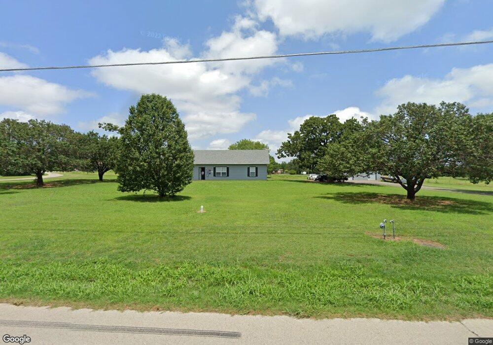 2305 3rd Ave NE, Ardmore, OK 73401 - photo 1