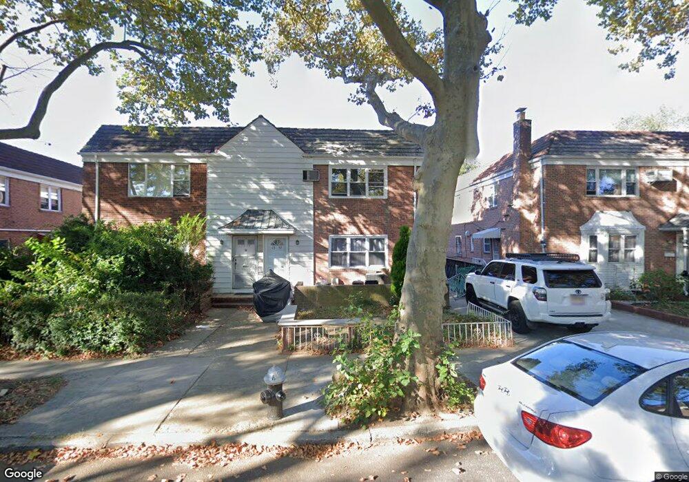 7352 197th St unit 2 Fl, Fresh Meadows, NY 11366 - photo 1