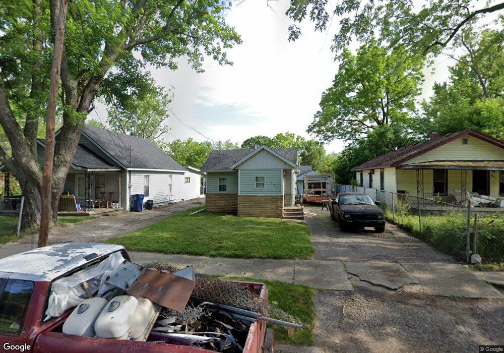 237 E Gracelawn Ave, Flint, MI 48505 - photo 1