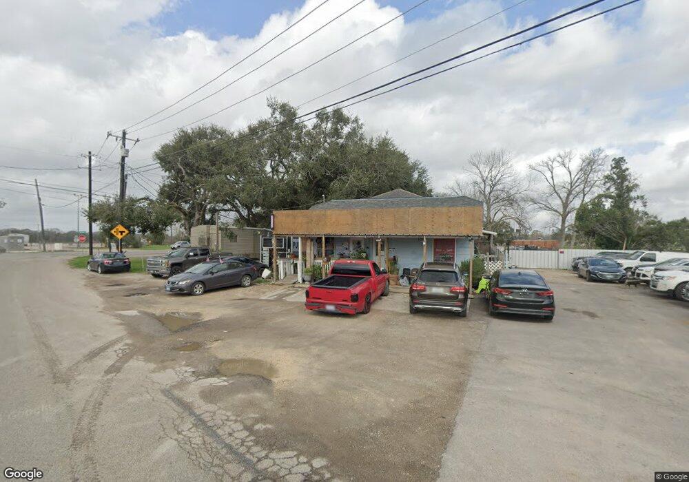 109 Old Galveston Rd, Alvin, TX 77511 - photo 1