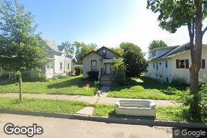 890 21st Ave SE, Minneapolis, MN 55414