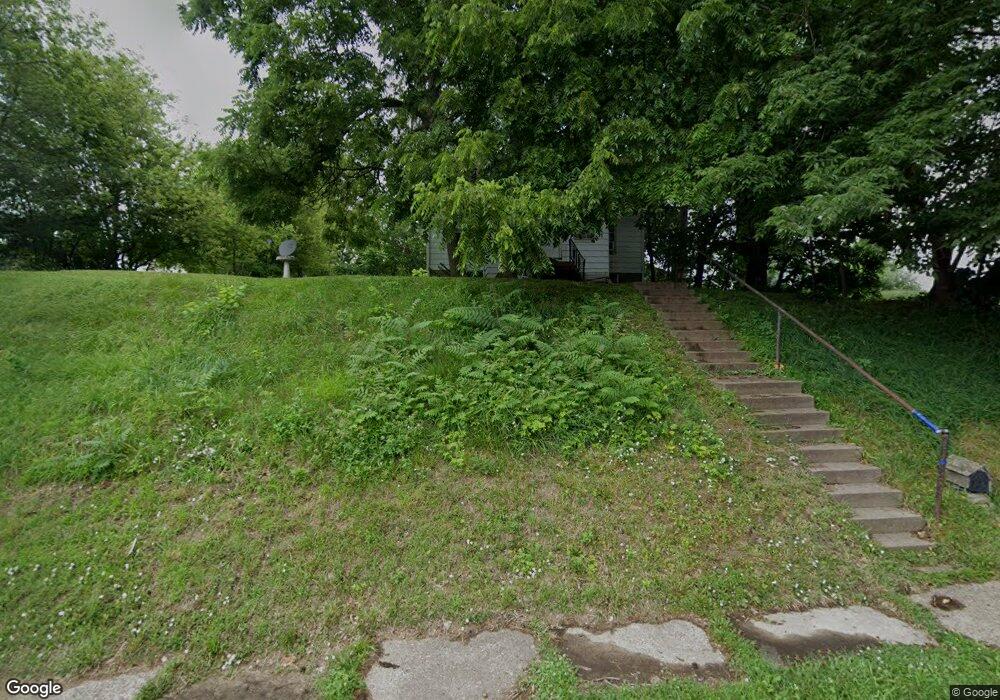 1810 College Ave, Davenport, IA 52803 - photo 1