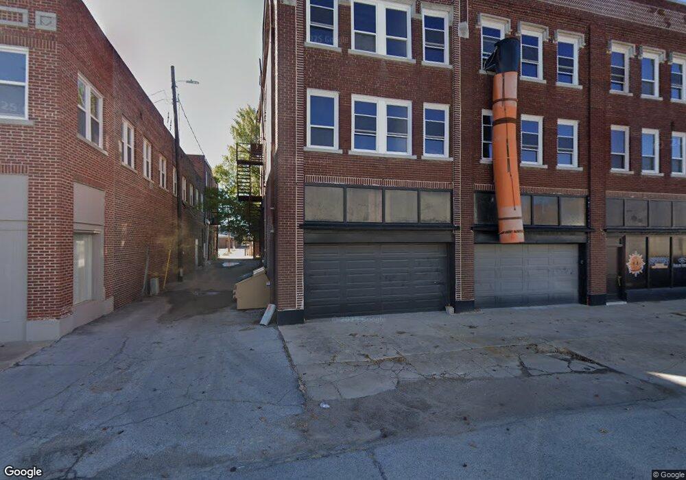 300 W 6th St, Okmulgee, OK 74447 - photo 1