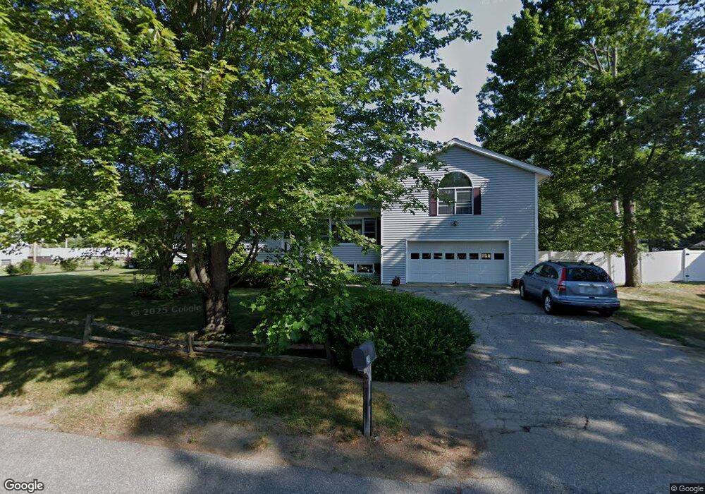 14 Pine Tree Ln, MerriMacK, NH 03054 - photo 1