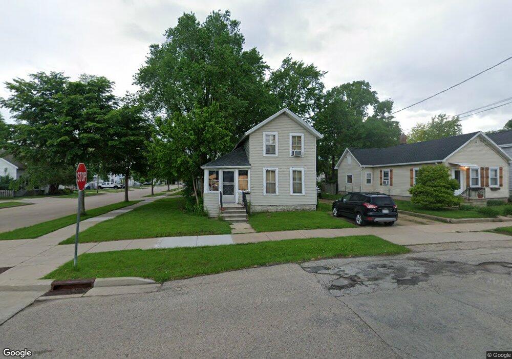 356 W 10th Ave, Oshkosh, WI 54902 - photo 1