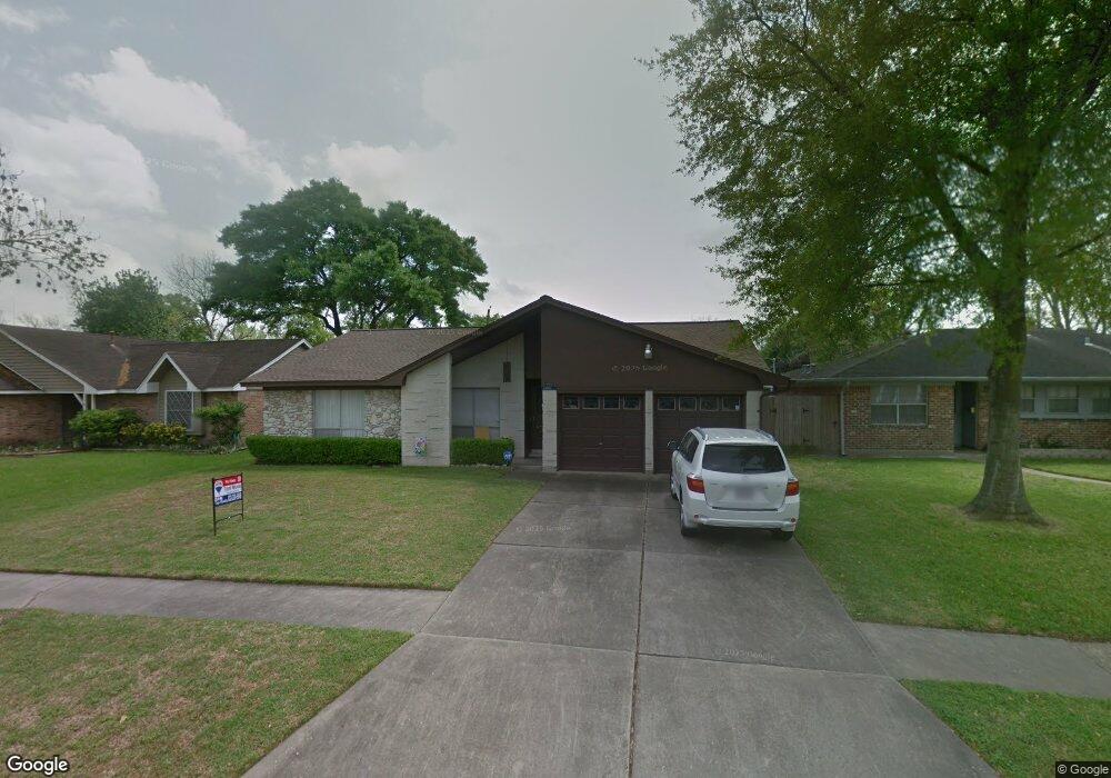 11202 Caribbean Ln, Houston, TX 77089 - photo 1