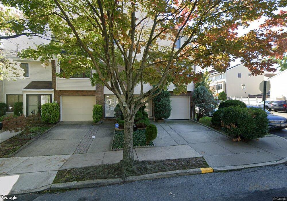 208 Balsam Place, Staten Island, NY 10309 - photo 1