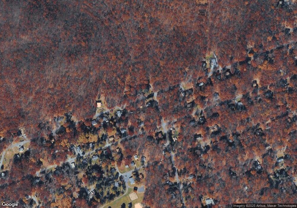 4598 E Sherwood Dr unit F7, Kunkletown, PA 18058 - photo 1