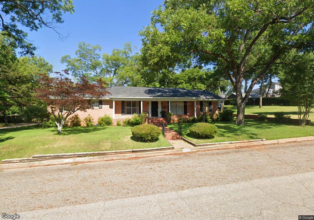 2227 Pollard Dr, Tyler, TX 75701 - photo 1