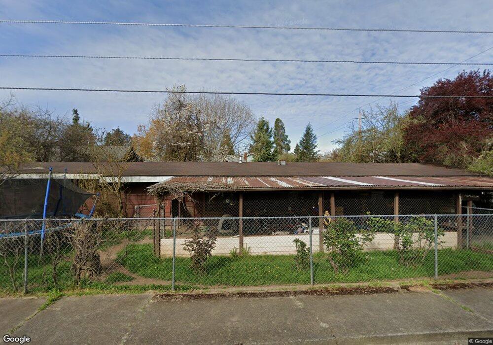 1004 SE Fern St, Grants Pass, OR 97526 - photo 1