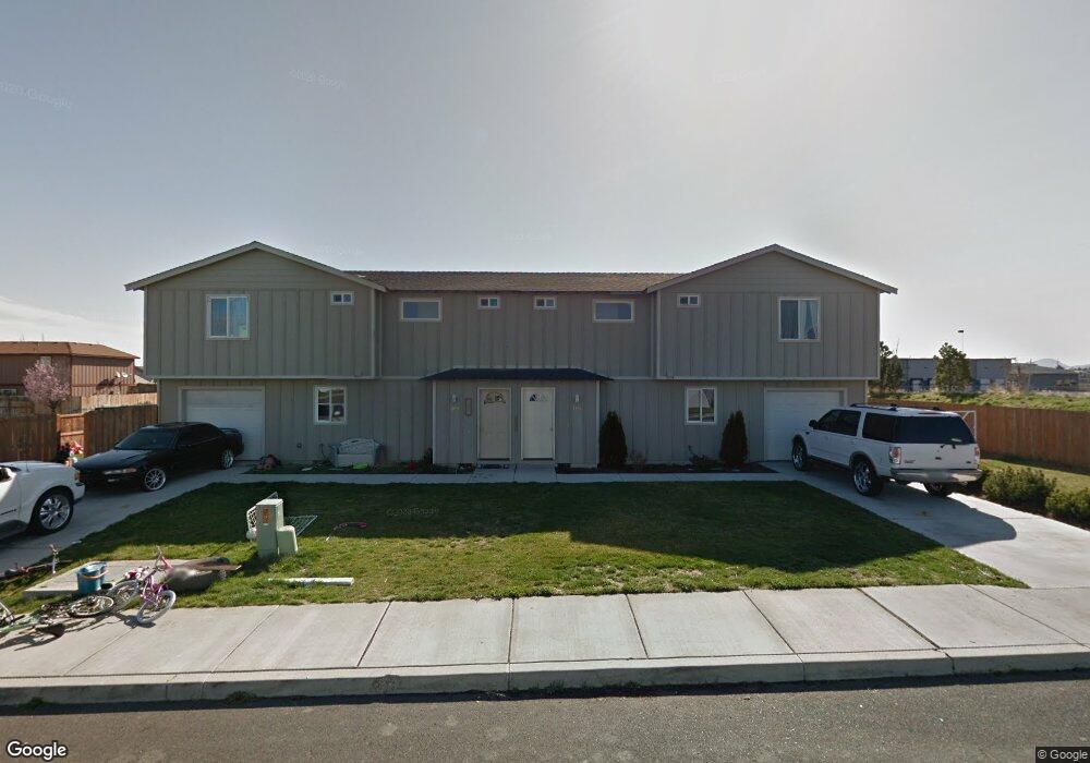 1358 NE 7th St, Redmond, OR 97756 - photo 1