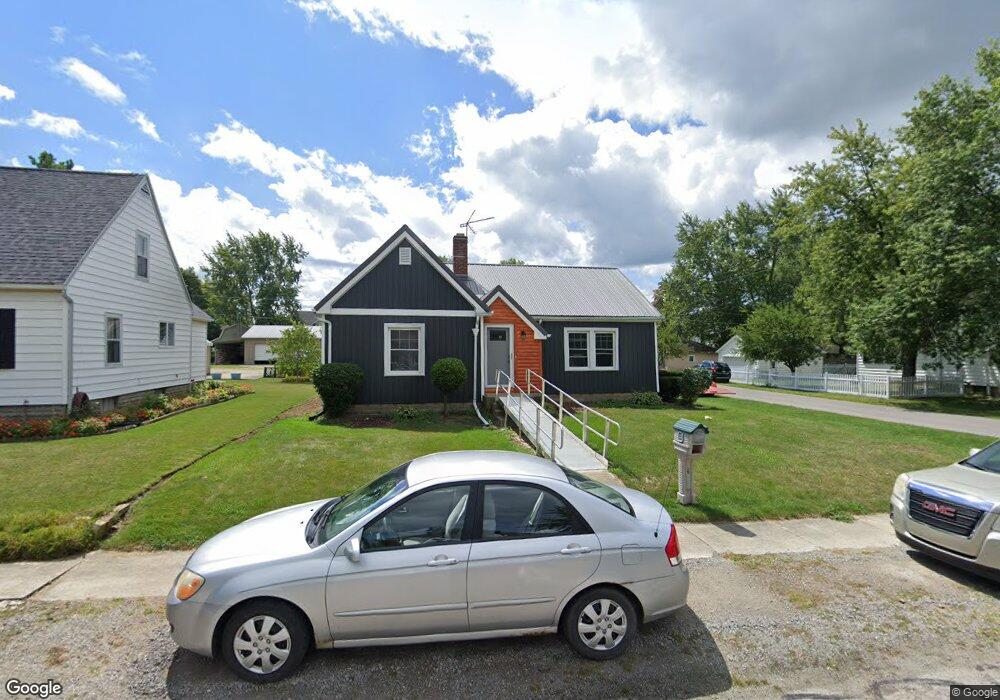 424 W Compromise St, Berne, IN 46711 - photo 1