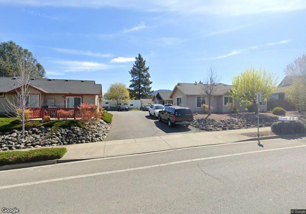 425 W Park St, Grants Pass, OR 97527 - photo 1