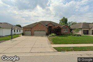 2708 Westport Dr, Springfield, IL 62711
