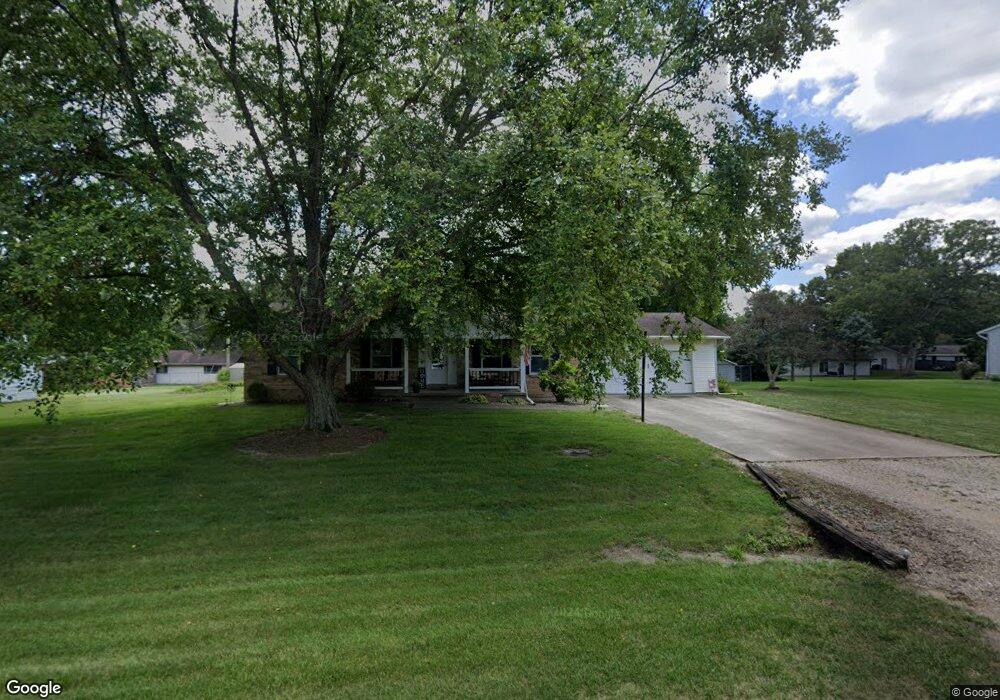 10123 E North Timberlake Ave, Effingham, IL 62401 - photo 1