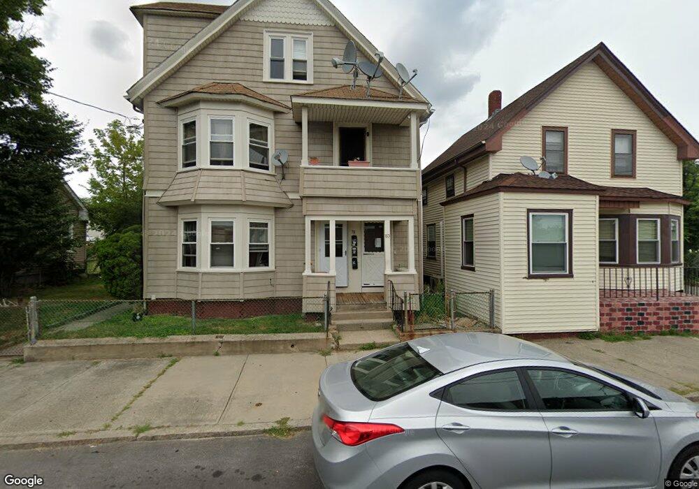 78 Japonica St, Pawtucket, RI 02860 - photo 1