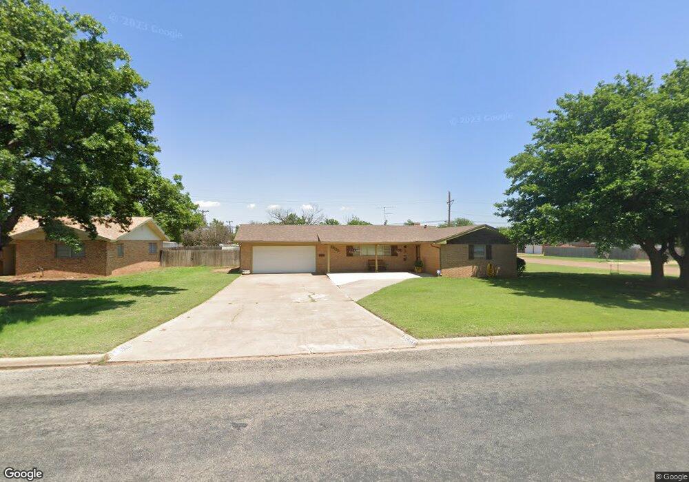 1900 Ennis St, Plainview, TX 79072 - photo 1