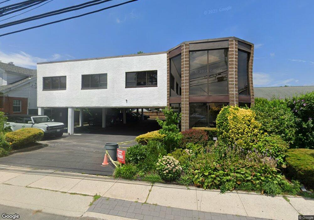 21 Vanderventer Ave, Port Washington, NY 11050 - photo 1