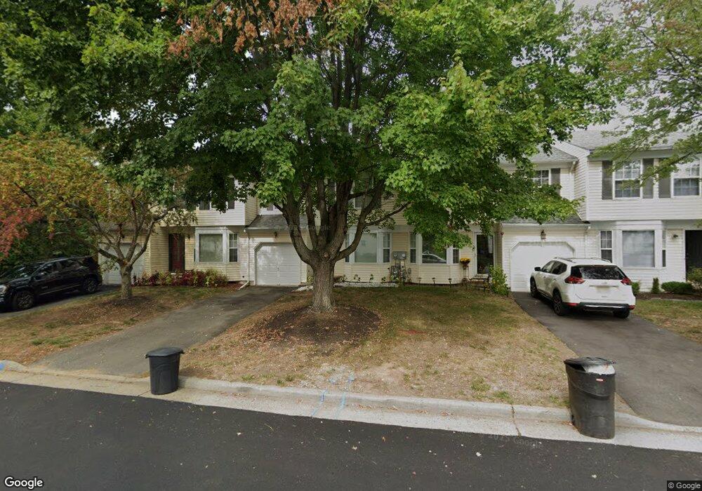 4 Birchwood Ct, Middlesex, NJ 08846 - photo 1