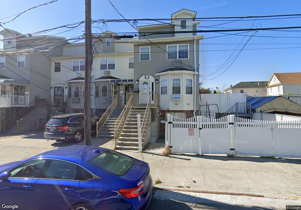 10712 164th Place, Jamaica, NY 11433 - photo 1