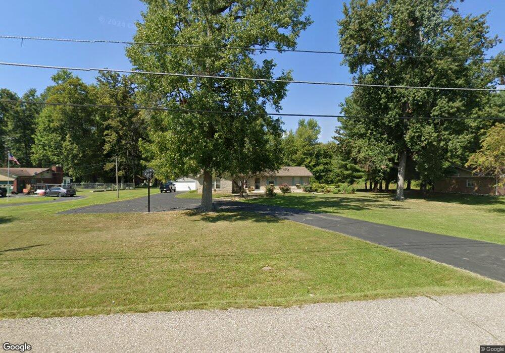 5690 S 300 W, Columbus, IN 47201 - photo 1