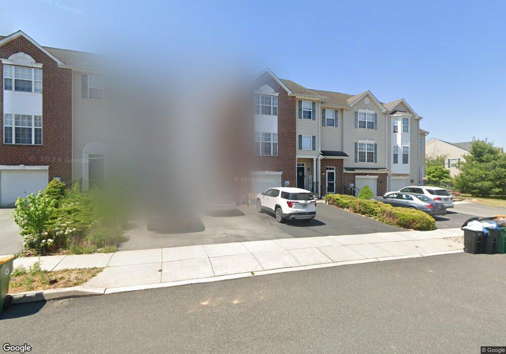 5256 Green Lawn Dr, Macungie, PA 18062 - photo 1