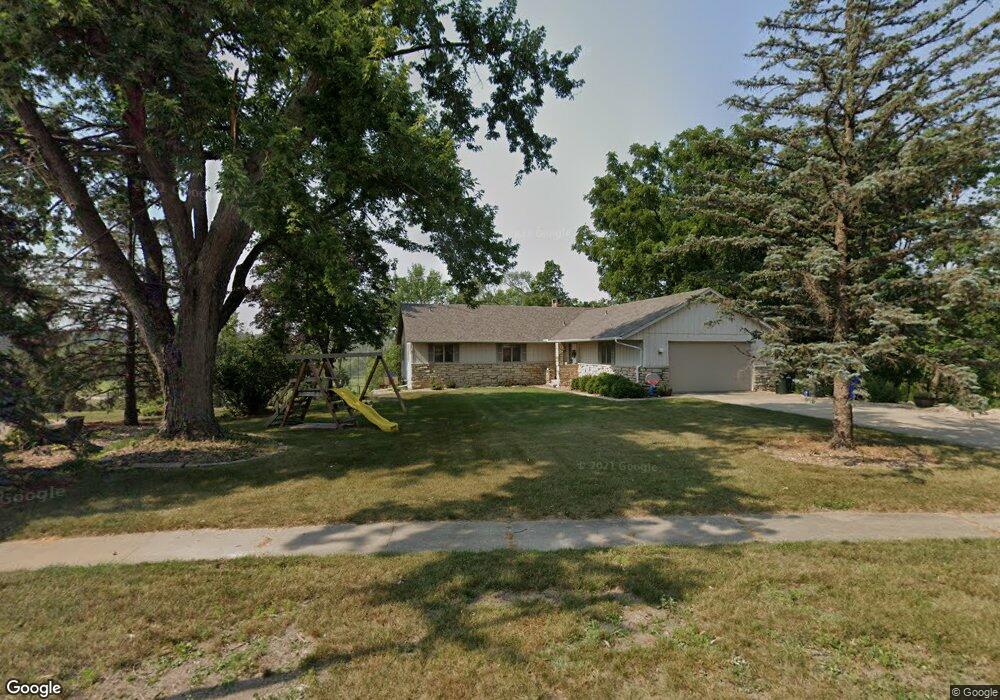 6923 Kiowa Trace NE, Cedar Rapids, IA 52411 - photo 1