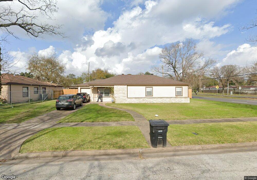 7555 Hereford St, Houston, TX 77087 - photo 1