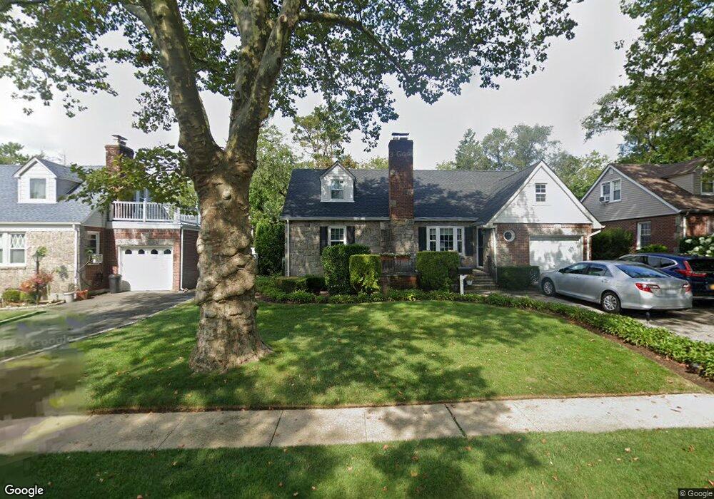 237 Elton Rd, Garden City, NY 11530 - photo 1