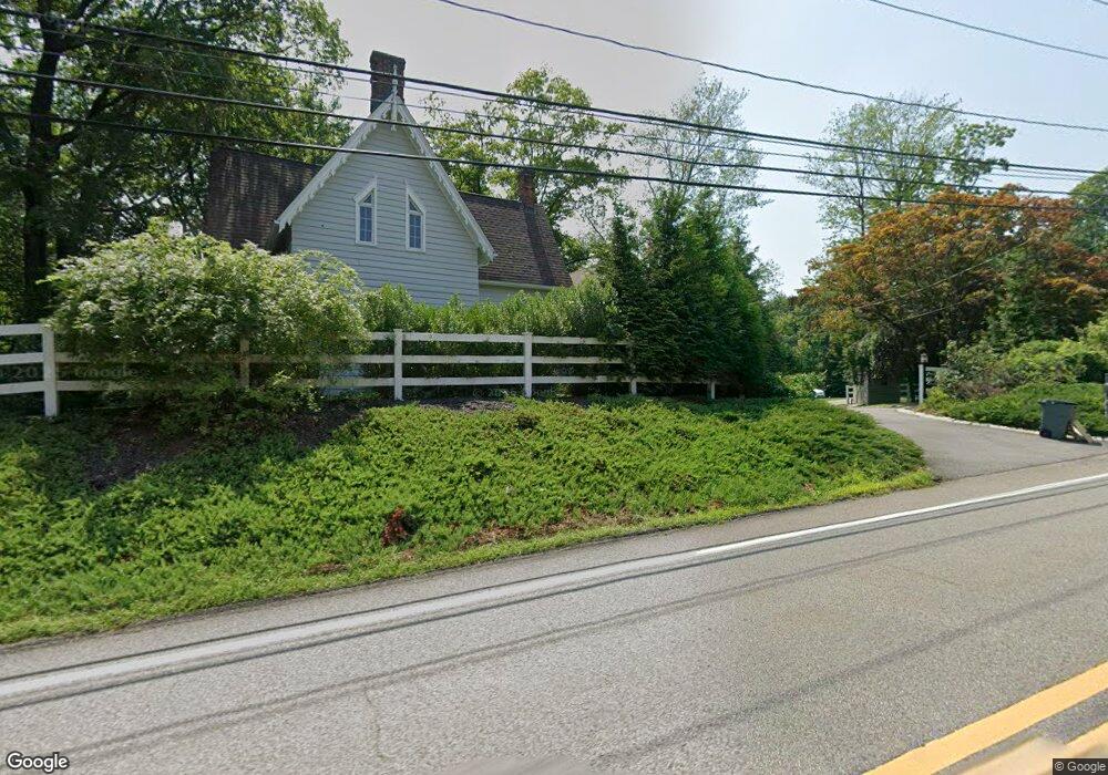 552 Franklin Lake Rd, Franklin Lakes, NJ 07417 - photo 1