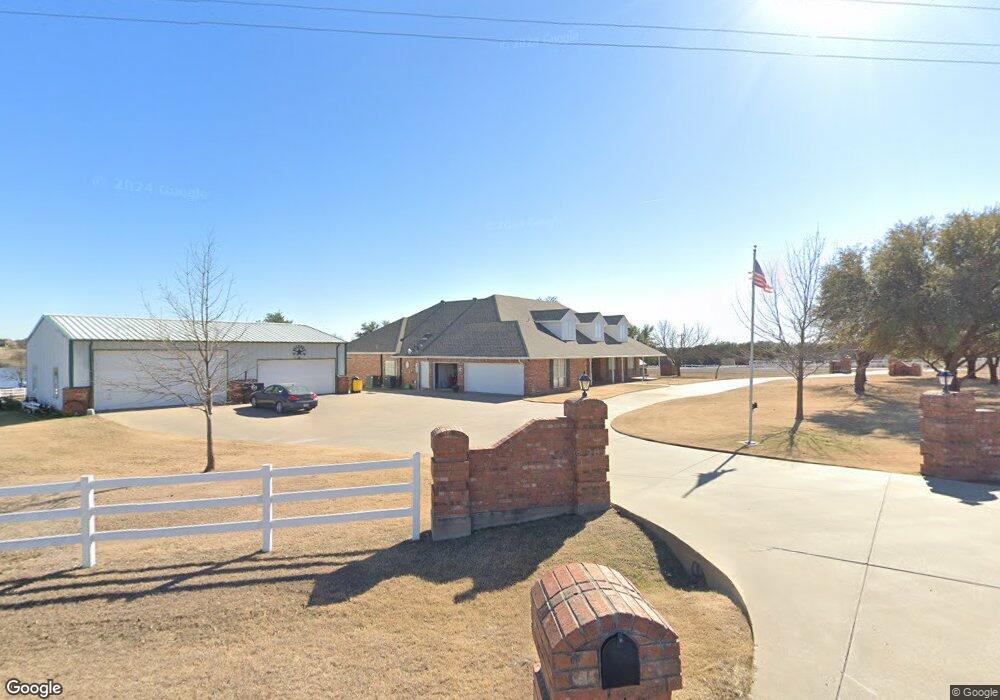 3315 Crystal Lake Dr, Granbury, TX 76049 - photo 1