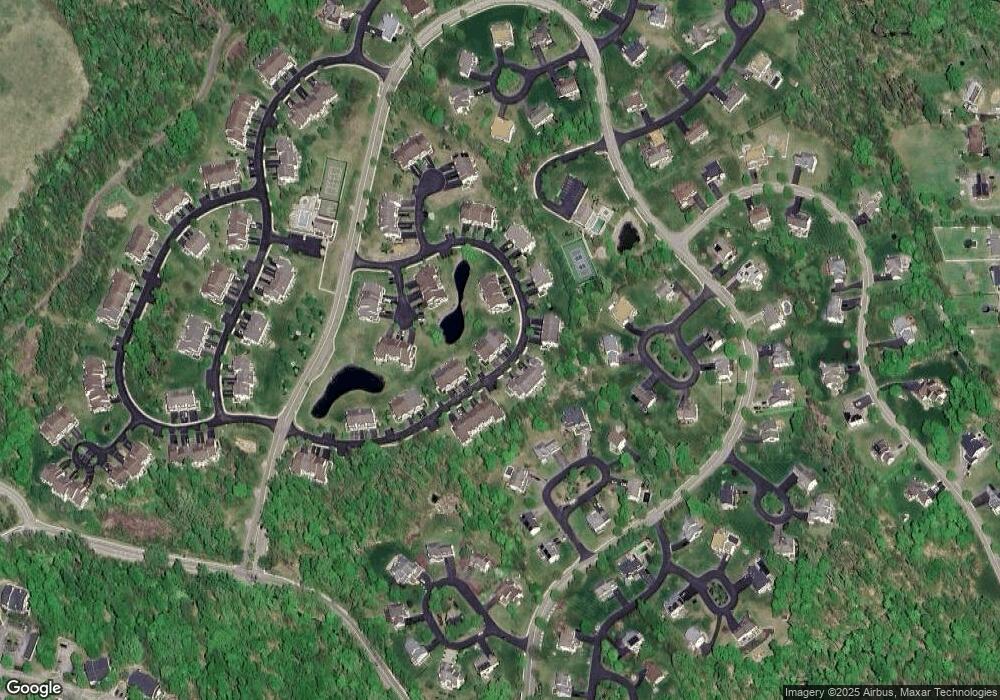 905 Pondview Loop unit 905, Wappingers Falls, NY 12590 - photo 1