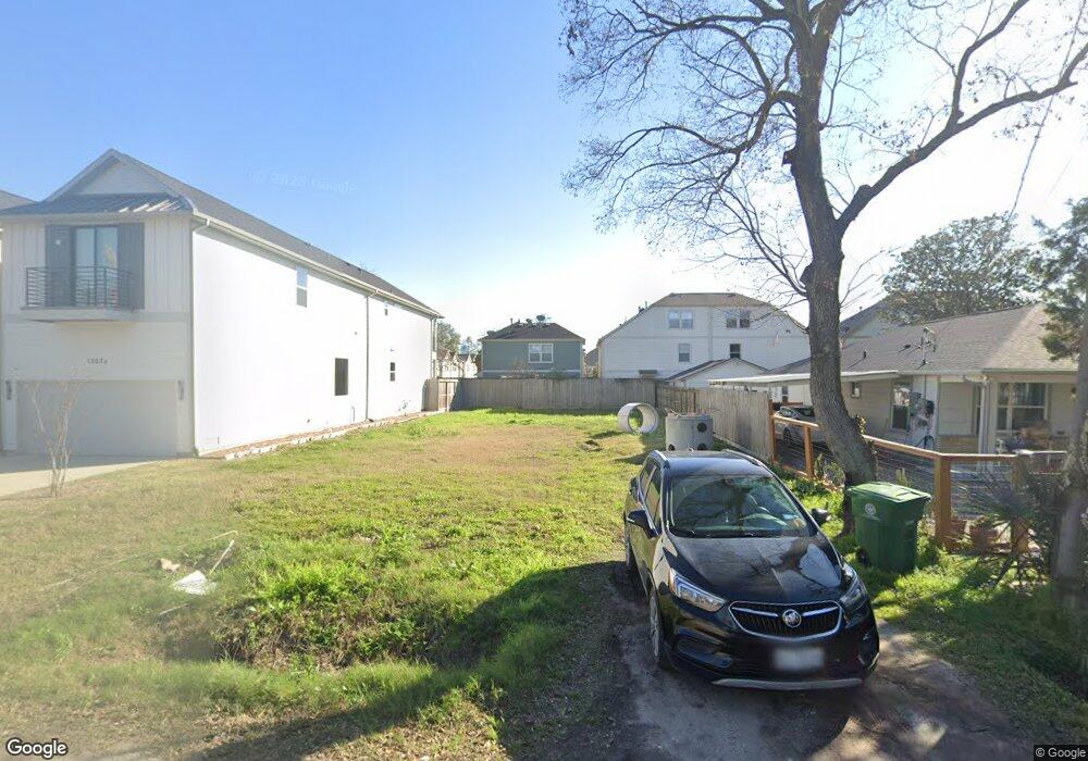 702 Redwing Place Dr, Houston, TX 77009 - photo 1