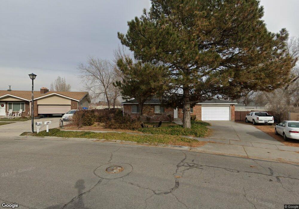 12673 S 2790 W, Riverton, UT 84065 - photo 1