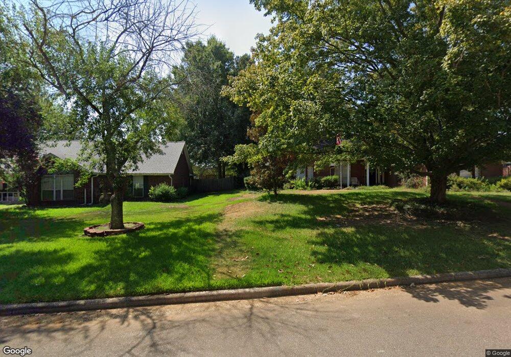 654 Oakview Dr, Nacogdoches, TX 75965 - photo 1