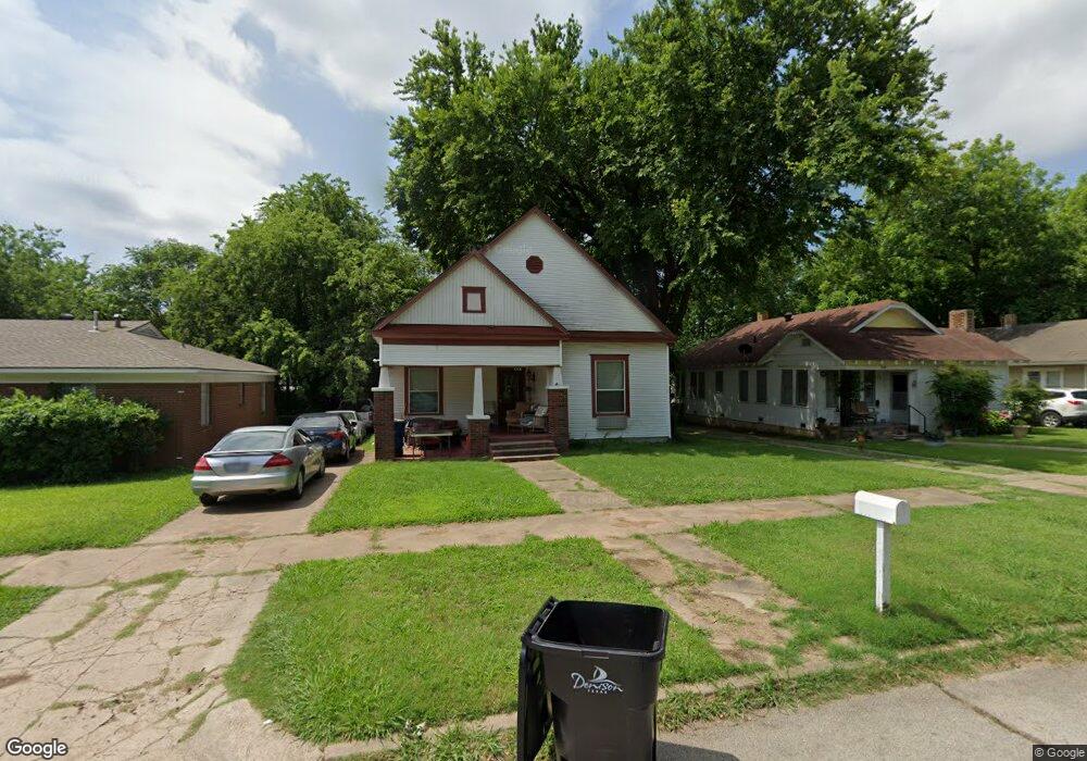 1112 W Woodard St, Denison, TX 75020 - photo 1