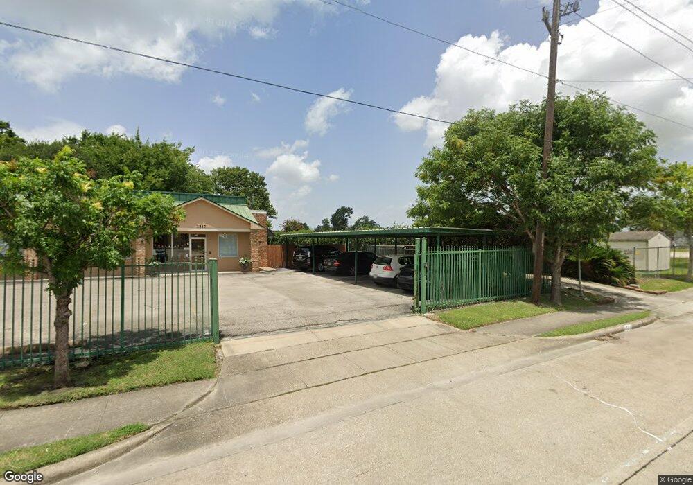 1521 Pech Rd, Houston, TX 77055 - photo 1
