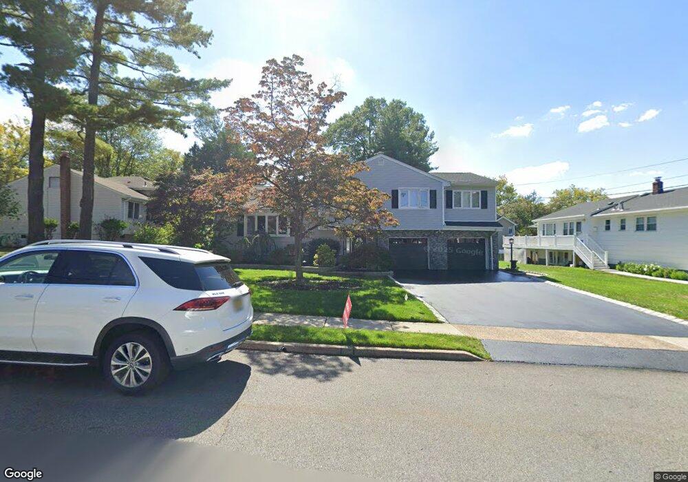 132 Haywood Dr, Paramus, NJ 07652 - photo 1