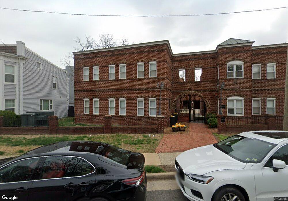 1423 Powhatan St unit 8, Alexandria, VA 22314 - photo 1