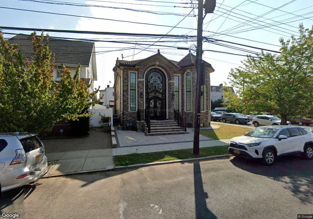 1569 149th St, Whitestone, NY 11357 - photo 1