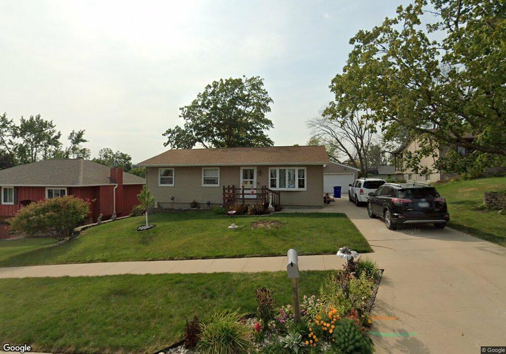 1636 29th St NW, Cedar Rapids, IA 52405 - photo 1