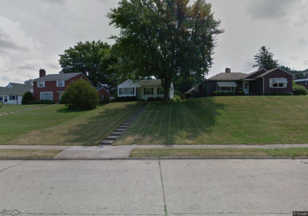 1017 Spalding Blvd, Davenport, IA 52804 - photo 1