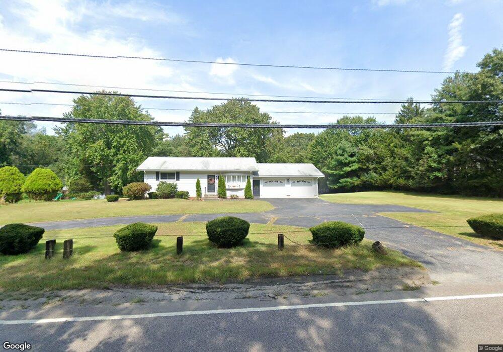 903 Washington St, Franklin, MA 02038 - photo 1