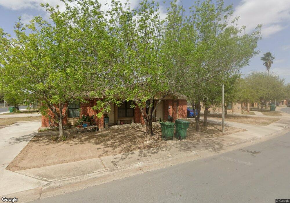 1018 W Gore Ave, Pharr, TX 78577 - photo 1
