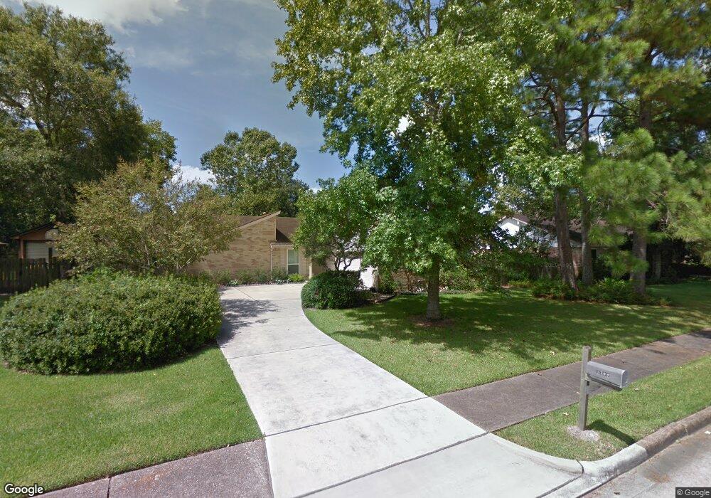 1309 Yorkshire Dr, Friendswood, TX 77546 - photo 1