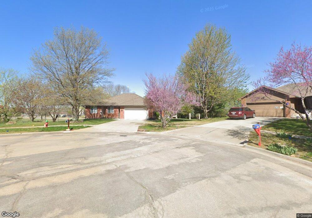 3603 SW Red Hawk Ct, Topeka, KS 66614 - photo 1