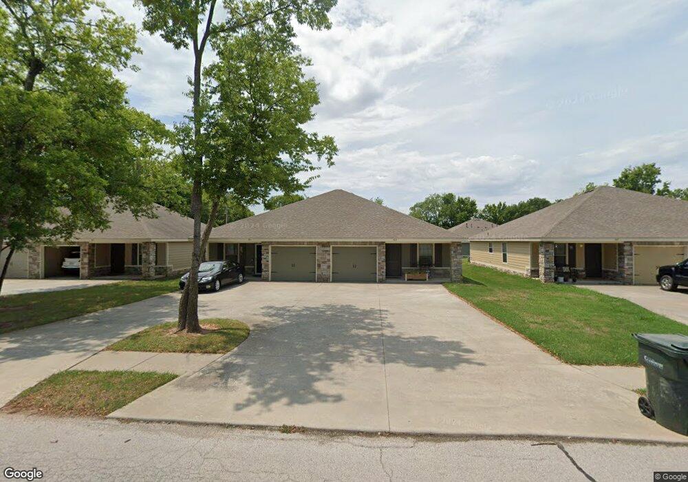 809 S Choctaw Ave, Claremore, OK 74017 - photo 1