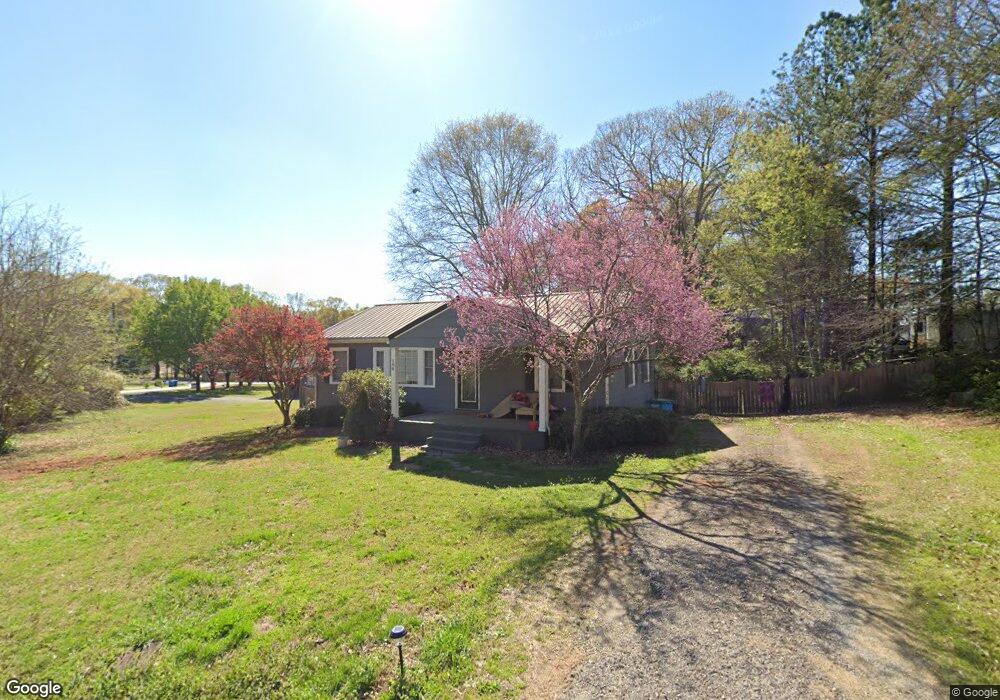 398 Roosevelt Blvd, Commerce, GA 30529 - photo 1