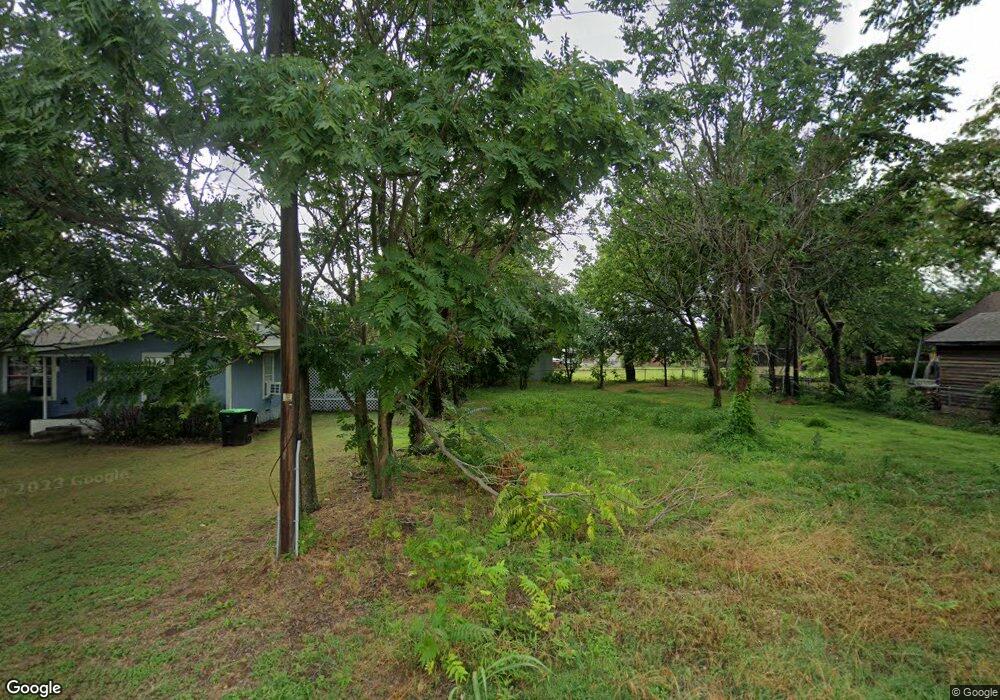 205 S Oak St, Boyd, TX 76023 - photo 1