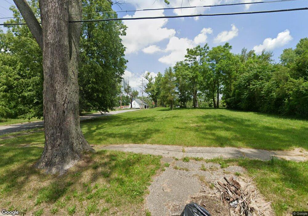 1701 Bennett Ave, Flint, MI 48506 - photo 1